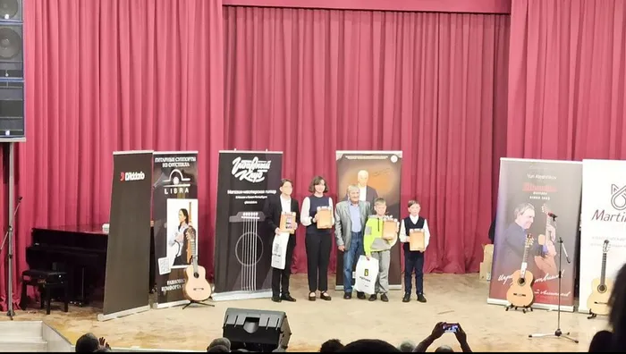 photo_5271711407248446046_y