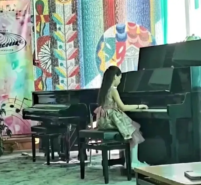 f33d8cce-5524-4175-94c9-7d8c340b5ecf